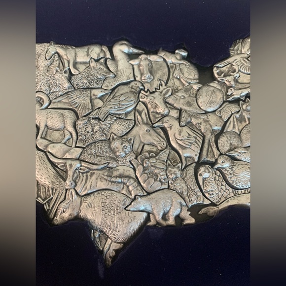 RARE & RETIRED - FRED SZATKOWSKI Pewter Cast USA 3D USA Animal Map - Picture 6 of 7